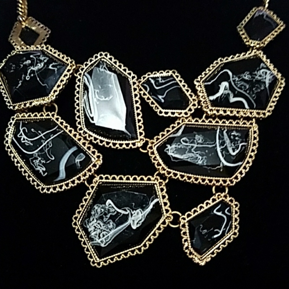 Necklace - Picture 5 of 10